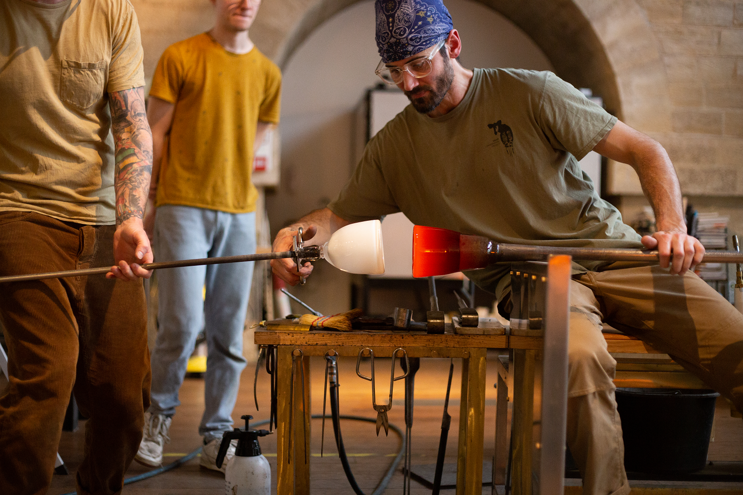 Souffleur de verre, le souffle millénaire et contemporain 